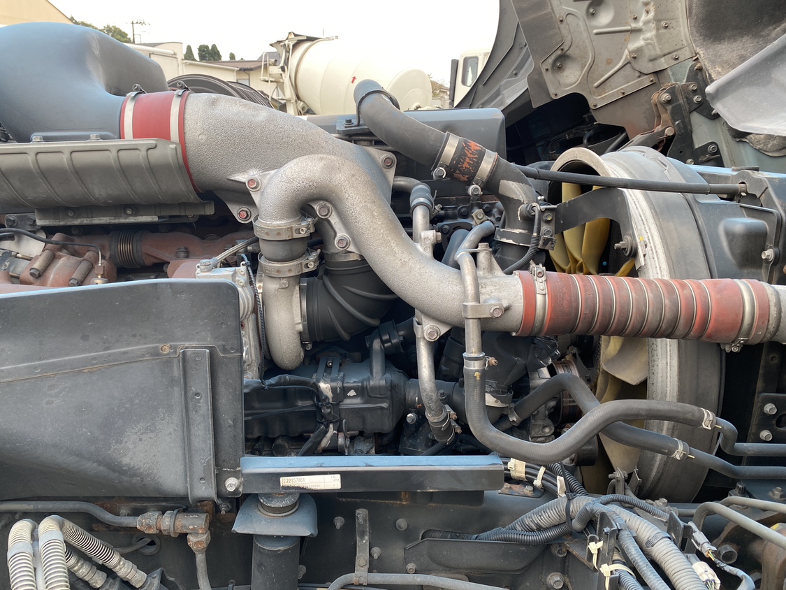 H30年式、クオン、450馬力トラクタ、車検付|中古トラックの販売・買取・査定のアイナビ