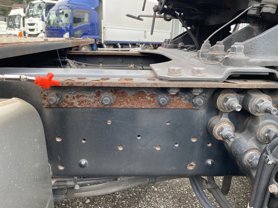 H30年式、クオン、450馬力トラクタ、車検付|中古トラックの販売・買取・査定のアイナビ