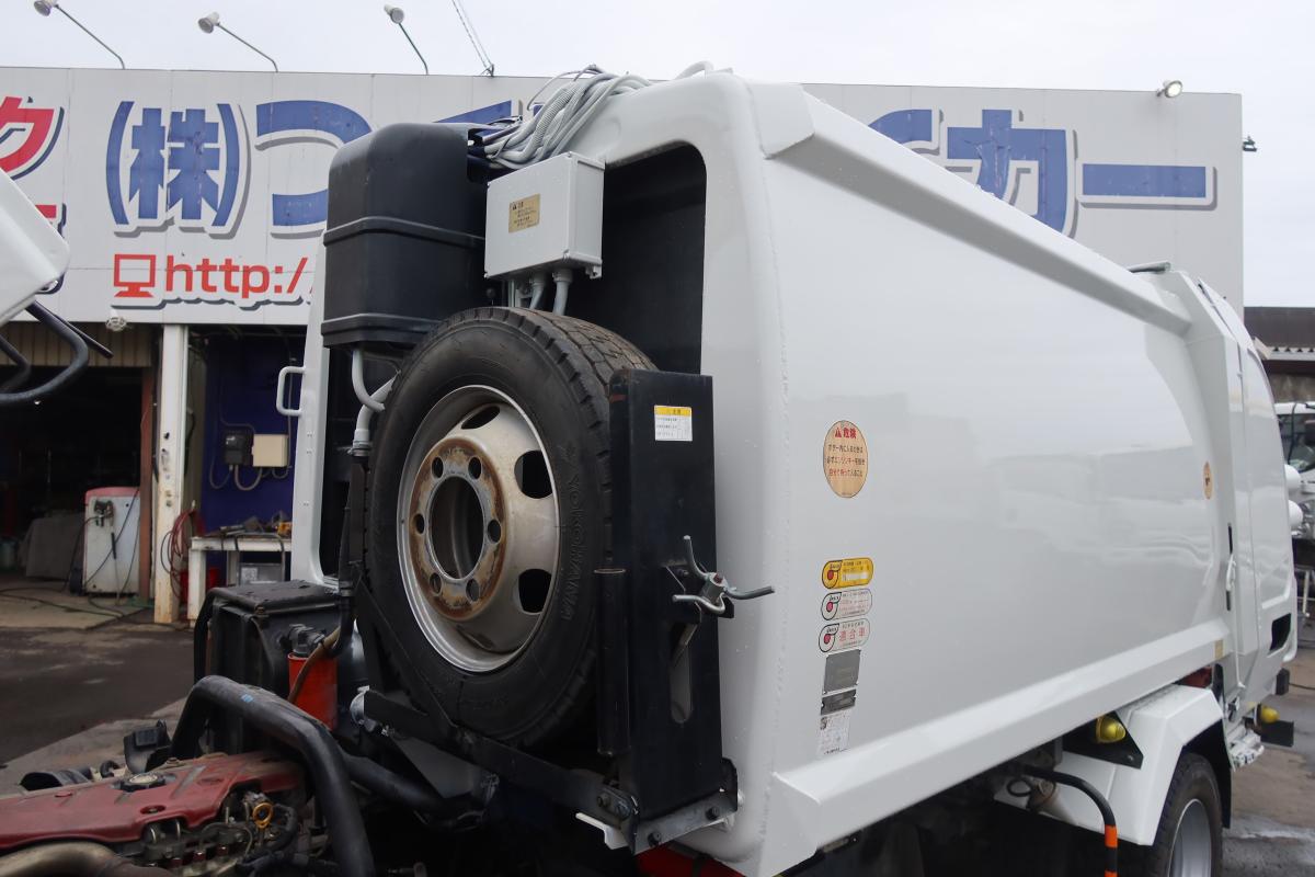 標準幅 プレス式パッカー車 極東製5.3立米 積載3300kg|中古トラックの販売・買取・査定のアイナビ