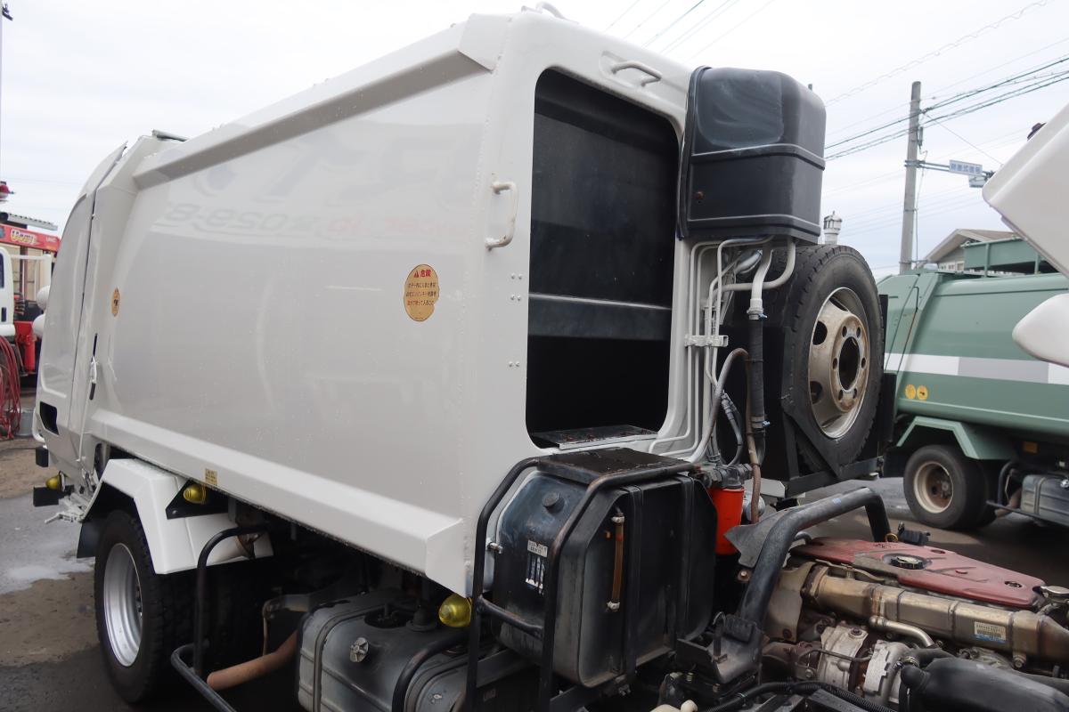 標準幅 プレス式パッカー車 極東製5.3立米 積載3300kg|中古トラックの販売・買取・査定のアイナビ