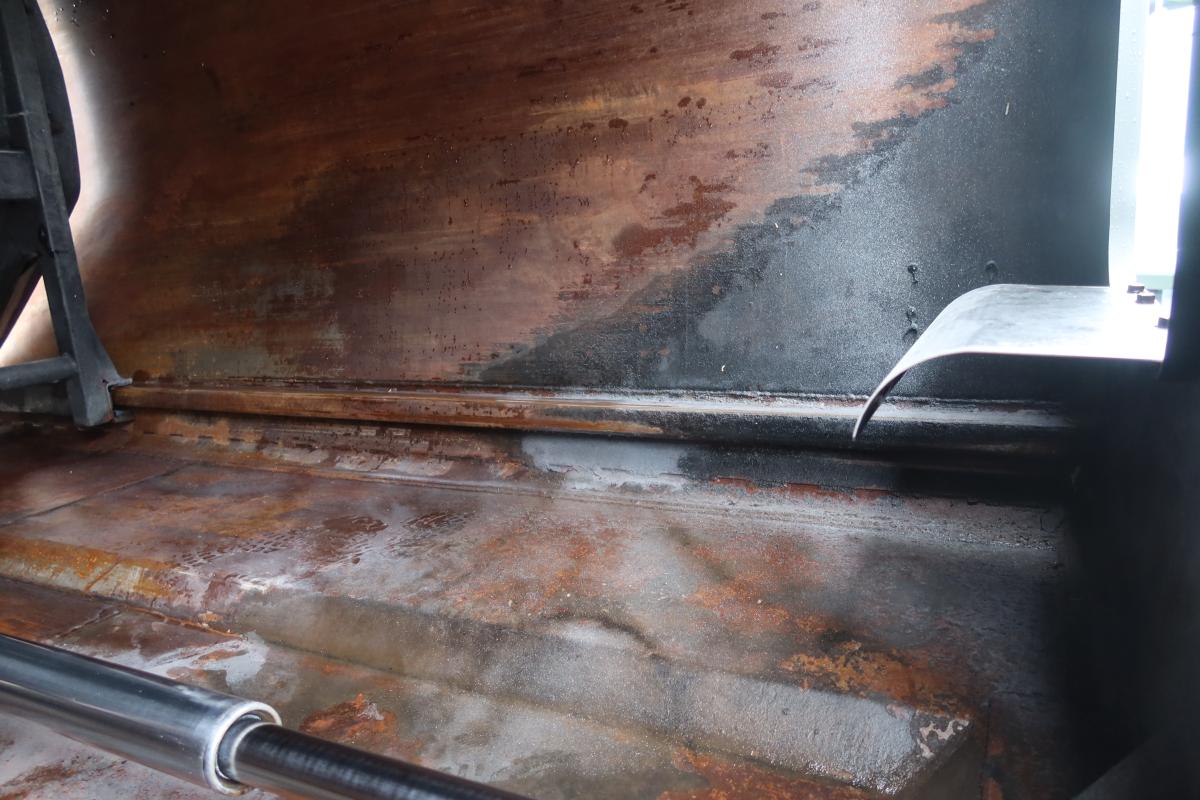 標準幅 プレス式パッカー車 極東製5.3立米 積載3300kg|中古トラックの販売・買取・査定のアイナビ