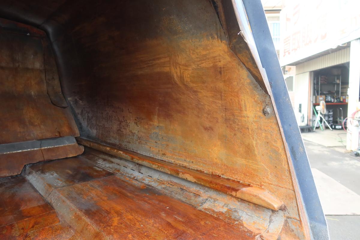 標準幅 プレス式パッカー車 極東製5.3立米 積載3300kg|中古トラックの販売・買取・査定のアイナビ