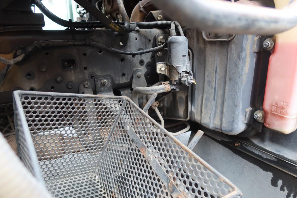 標準幅 プレス式パッカー車 極東製5.3立米 積載3300kg|中古トラックの販売・買取・査定のアイナビ