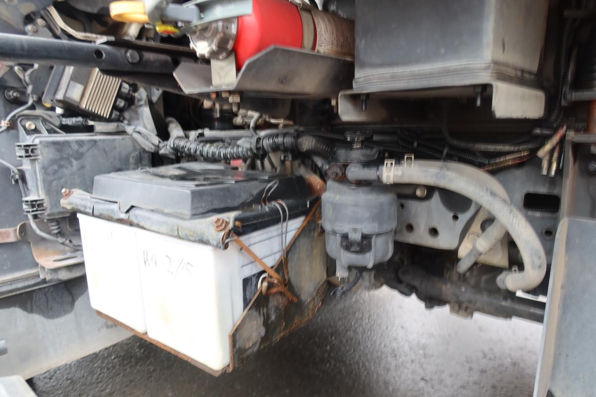 標準幅 プレス式パッカー車 極東製5.3立米 積載3300kg|中古トラックの販売・買取・査定のアイナビ