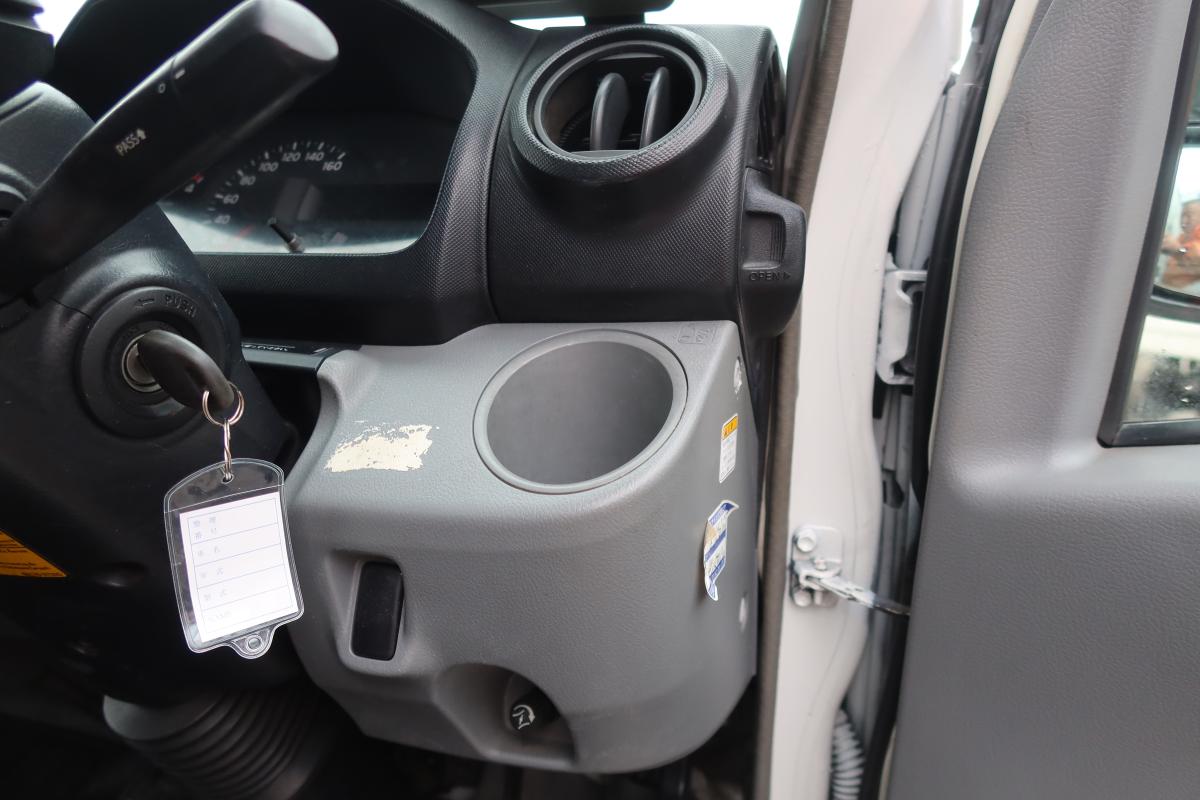 標準幅 プレス式パッカー車 極東製5.3立米 積載3300kg|中古トラックの販売・買取・査定のアイナビ