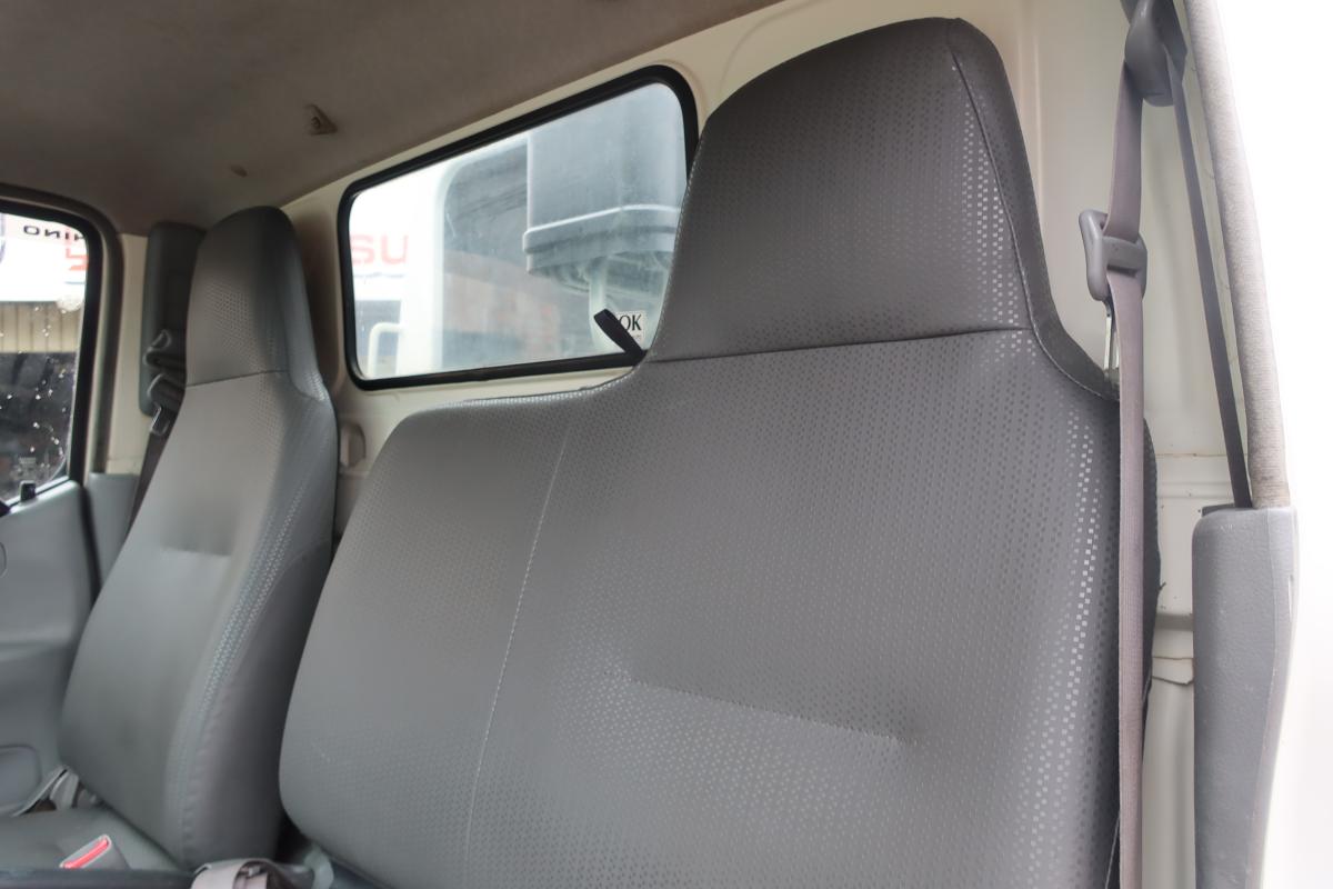 標準幅 プレス式パッカー車 極東製5.3立米 積載3300kg|中古トラックの販売・買取・査定のアイナビ