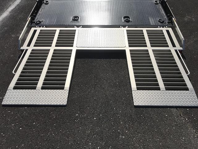 三菱ふそう 特殊車両 キャンター|中古トラックの販売・買取・査定のアイナビ