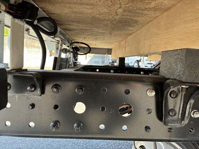 三菱ふそう Wキャブ キャンター|中古トラックの販売・買取・査定のアイナビ