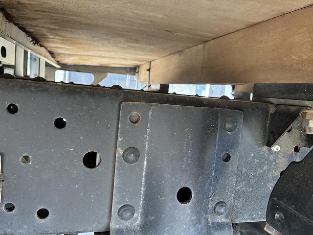 いすゞ 平ボディ|中古トラックの販売・買取・査定のアイナビ