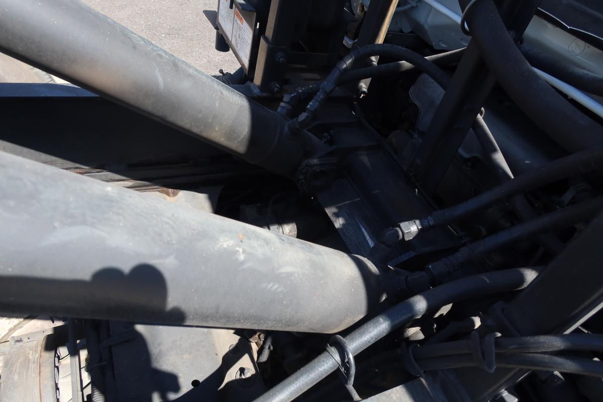 新明和製アームロール 積載3000kg 4ナンバー|中古トラックの販売・買取・査定のアイナビ