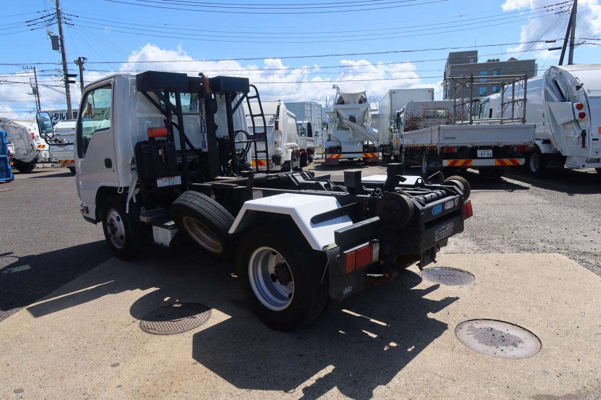 新明和製アームロール 積載3000kg 4ナンバー|中古トラックの販売・買取・査定のアイナビ