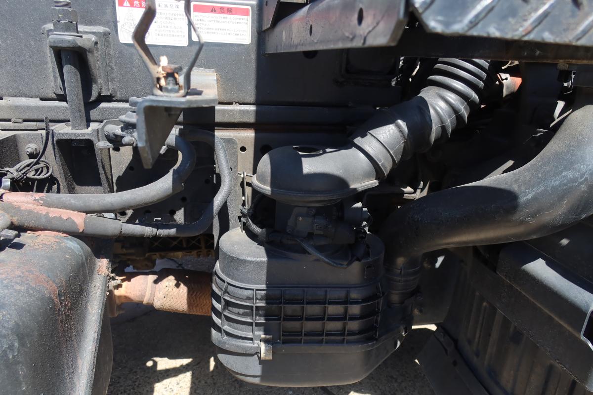 新明和製アームロール 積載3000kg 4ナンバー|中古トラックの販売・買取・査定のアイナビ