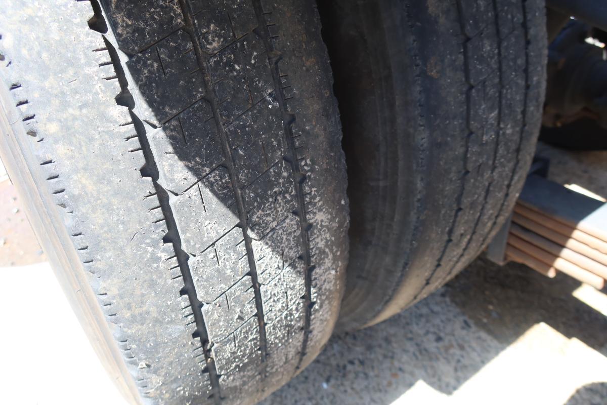 新明和製アームロール 積載3000kg 4ナンバー|中古トラックの販売・買取・査定のアイナビ