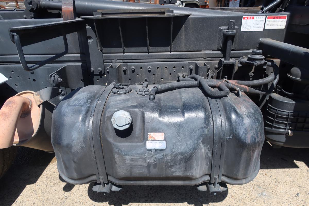 新明和製アームロール 積載3000kg 4ナンバー|中古トラックの販売・買取・査定のアイナビ