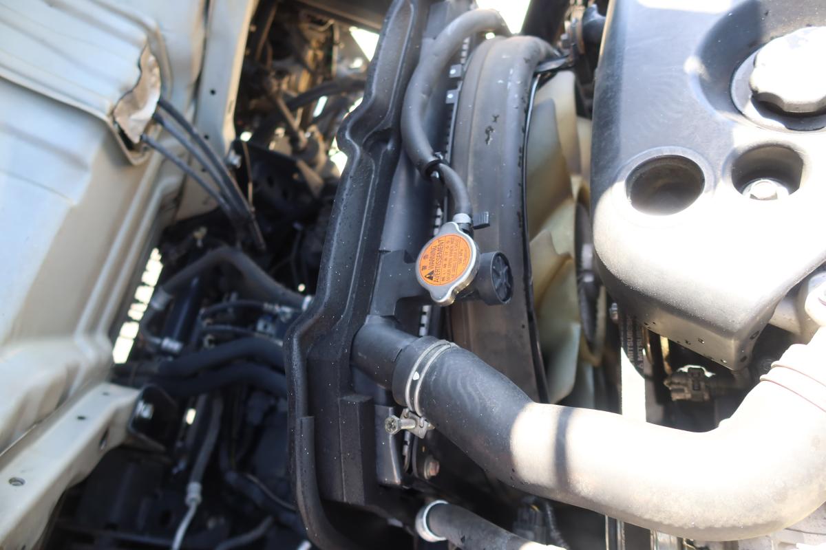 新明和製アームロール 積載3000kg 4ナンバー|中古トラックの販売・買取・査定のアイナビ