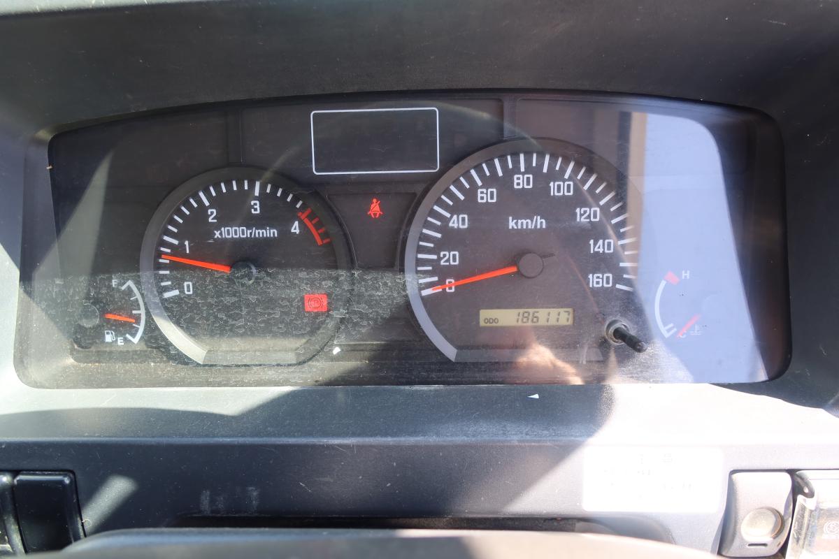 新明和製アームロール 積載3000kg 4ナンバー|中古トラックの販売・買取・査定のアイナビ