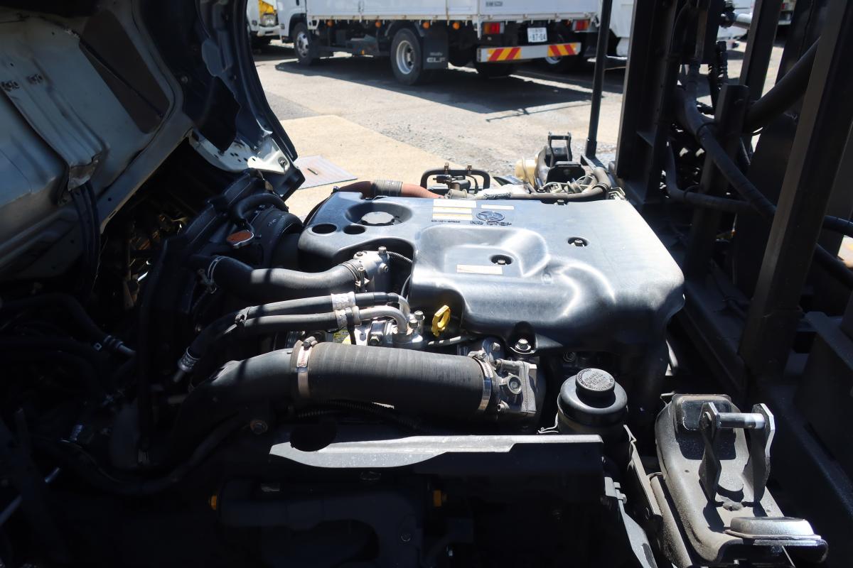 新明和製アームロール 積載3000kg 4ナンバー|中古トラックの販売・買取・査定のアイナビ