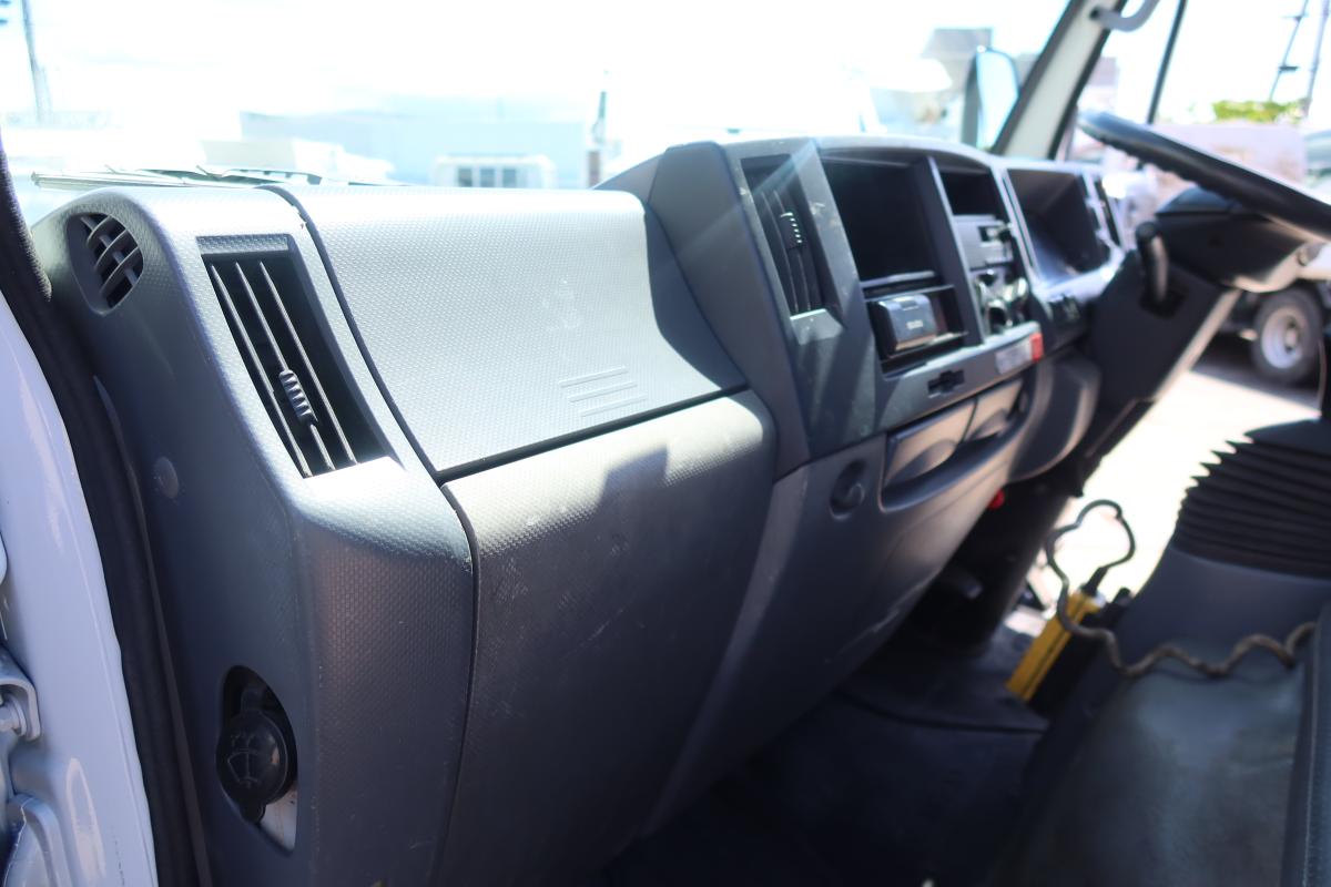 新明和製アームロール 積載3000kg 4ナンバー|中古トラックの販売・買取・査定のアイナビ