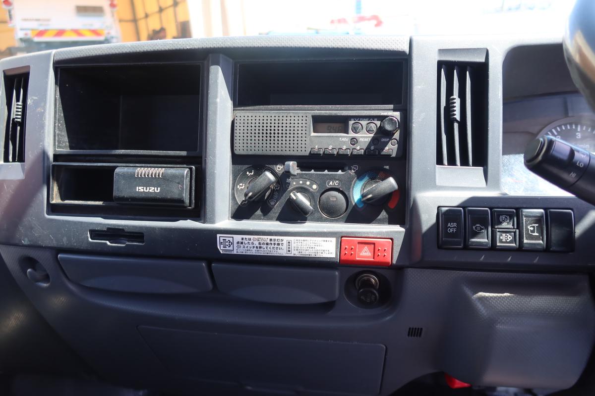 新明和製アームロール 積載3000kg 4ナンバー|中古トラックの販売・買取・査定のアイナビ