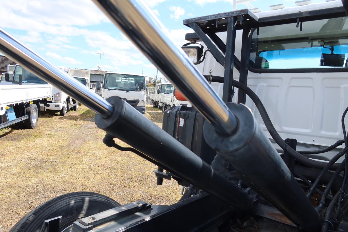 新明和製アームロール 積載2000kg4ナンバー 総重量4845kg|中古トラックの販売・買取・査定のアイナビ