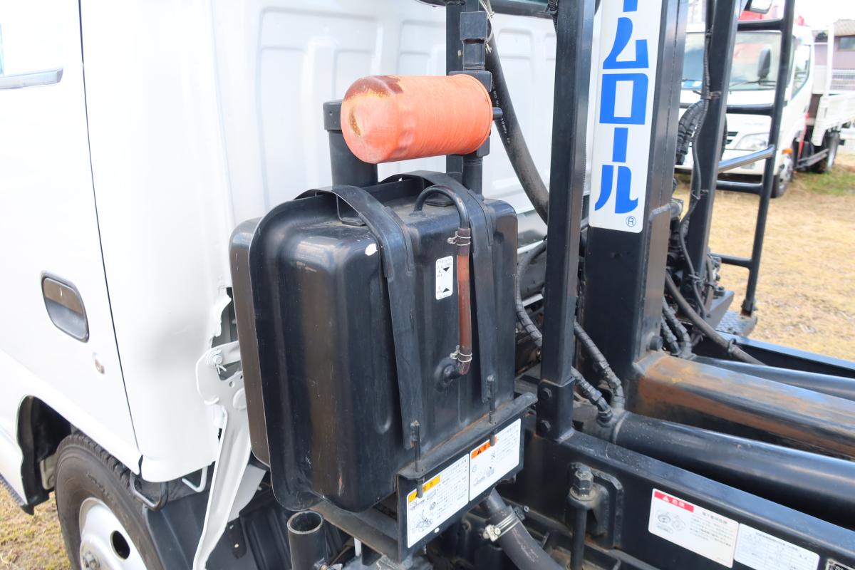 新明和製アームロール 積載2000kg4ナンバー 総重量4845kg|中古トラックの販売・買取・査定のアイナビ