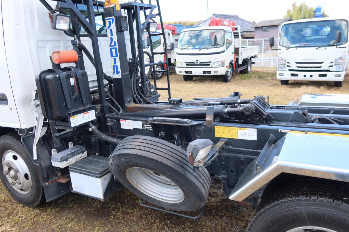 新明和製アームロール 積載2000kg4ナンバー 総重量4845kg|中古トラックの販売・買取・査定のアイナビ