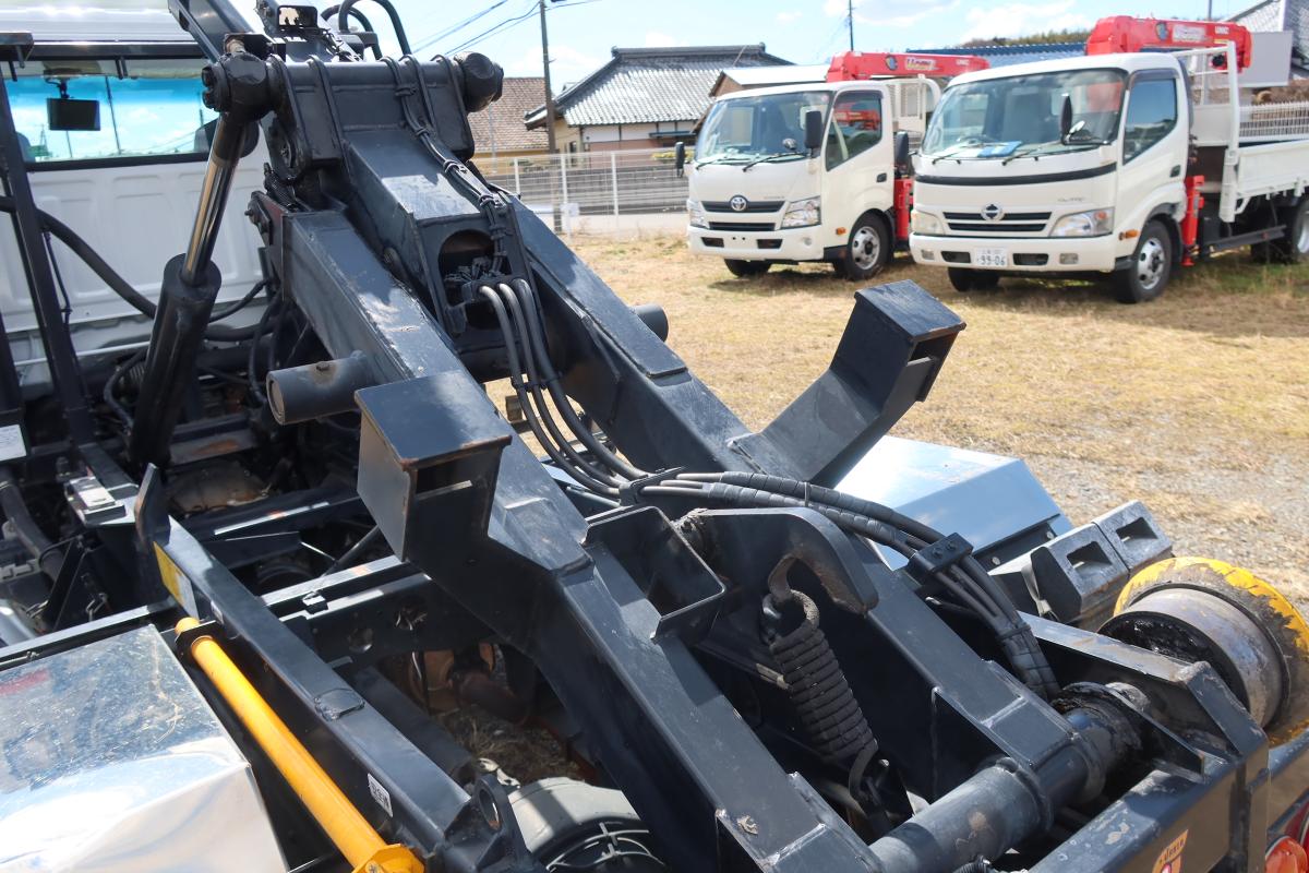 新明和製アームロール 積載2000kg4ナンバー 総重量4845kg|中古トラックの販売・買取・査定のアイナビ