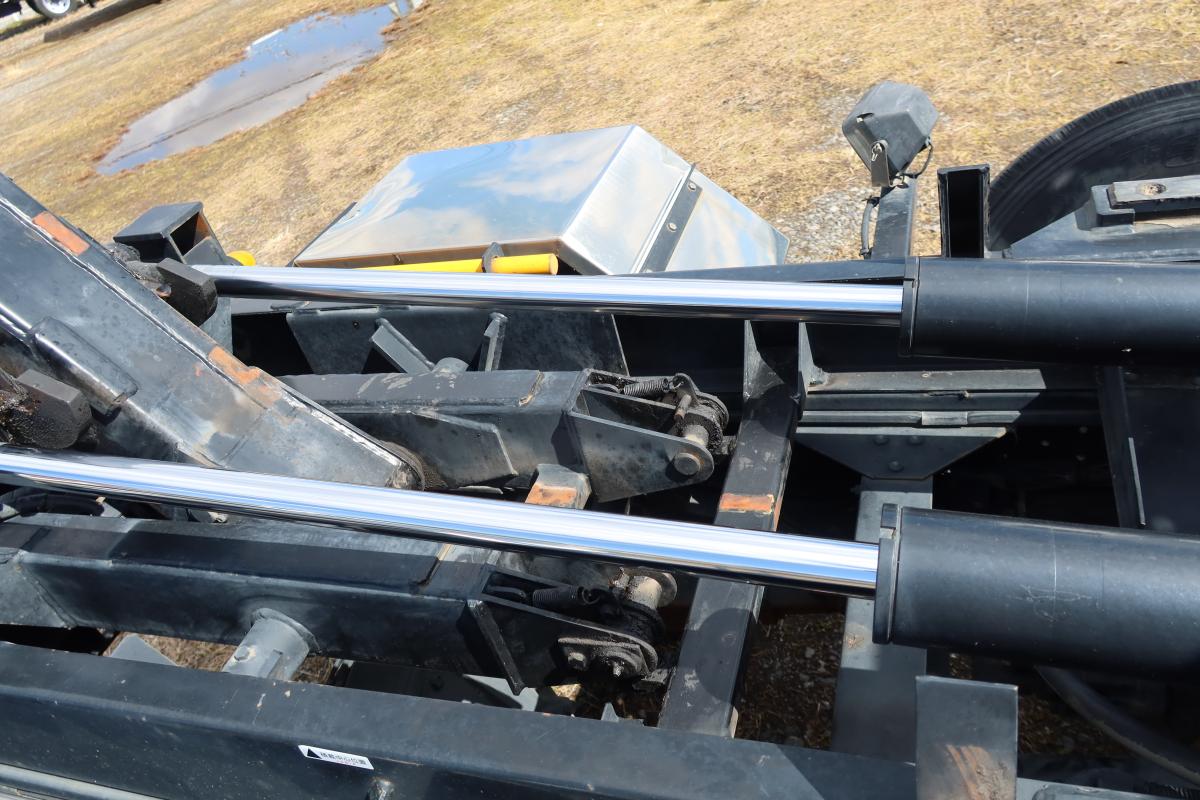 新明和製アームロール 積載2000kg4ナンバー 総重量4845kg|中古トラックの販売・買取・査定のアイナビ