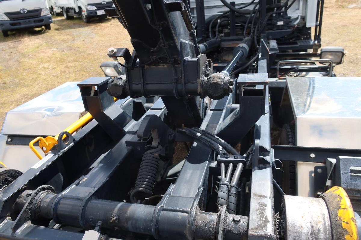 新明和製アームロール 積載2000kg4ナンバー 総重量4845kg|中古トラックの販売・買取・査定のアイナビ