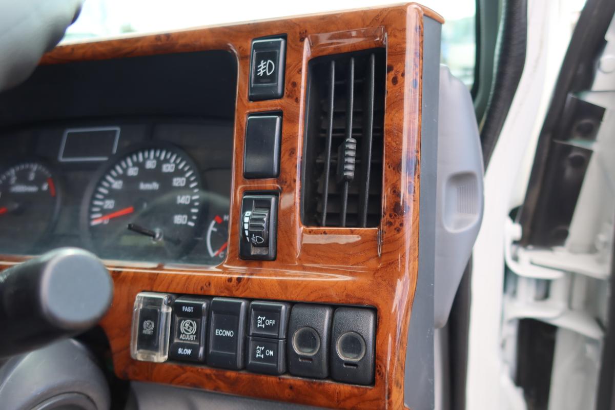 新明和製アームロール 積載2000kg4ナンバー 総重量4845kg|中古トラックの販売・買取・査定のアイナビ