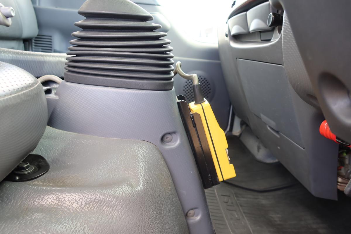 新明和製アームロール 積載2000kg4ナンバー 総重量4845kg|中古トラックの販売・買取・査定のアイナビ