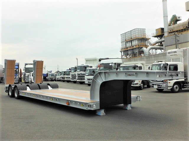 東邦TD50J3T2低床16輪自動歩み2デフ引未登録|中古トラックの販売・買取・査定のアイナビ