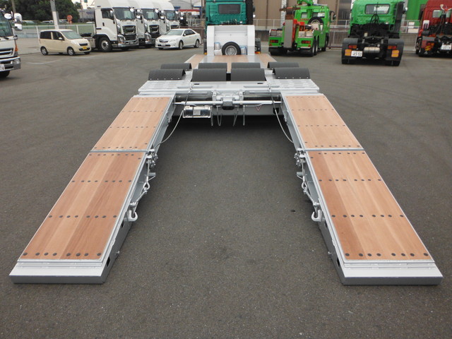 東邦TD50J3T2低床16輪自動歩み2デフ引未登録|中古トラックの販売・買取・査定のアイナビ