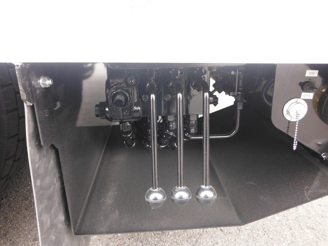 東邦TD50J3T2低床16輪自動歩み2デフ引未登録|中古トラックの販売・買取・査定のアイナビ