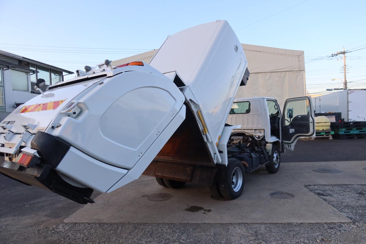 標準幅 積載3550kg巻き込みパッカー フジマイティ製5.1㎥|中古トラックの販売・買取・査定のアイナビ