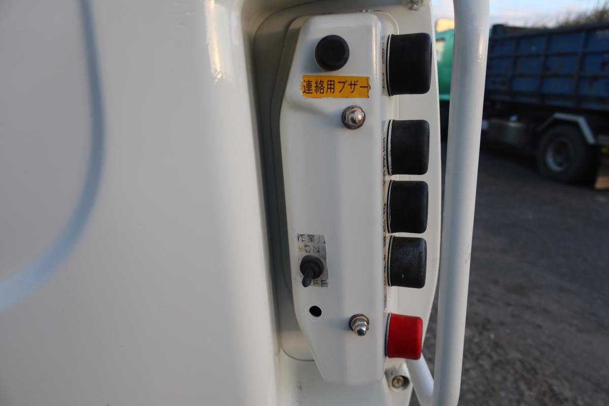 標準幅 積載3550kg巻き込みパッカー フジマイティ製5.1㎥|中古トラックの販売・買取・査定のアイナビ