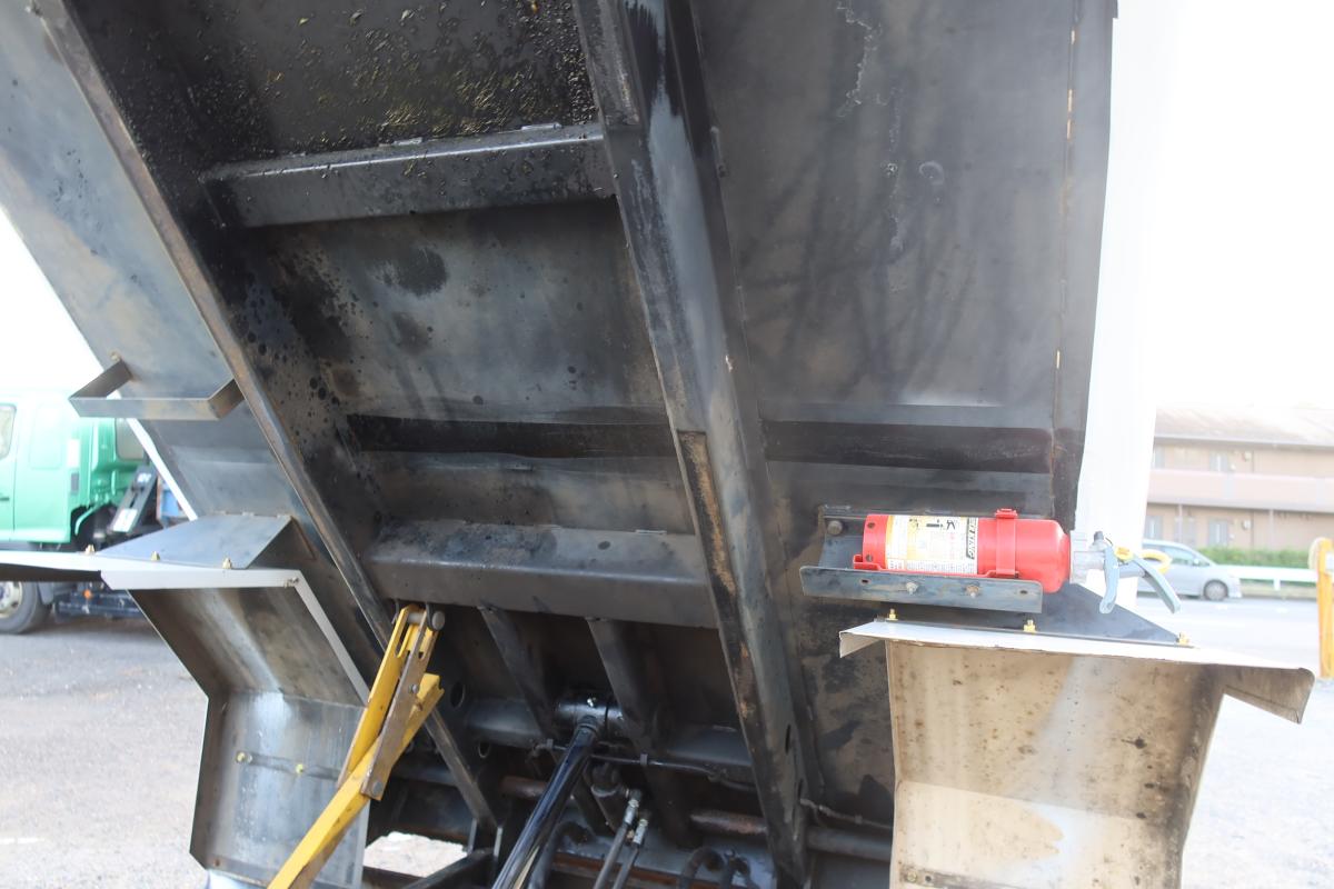 標準幅 積載3550kg巻き込みパッカー フジマイティ製5.1㎥|中古トラックの販売・買取・査定のアイナビ