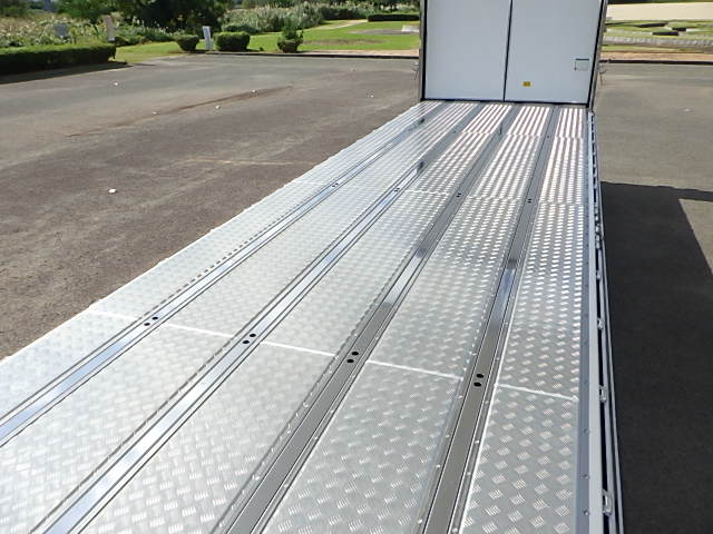 三菱 令和7年式 4軸低床冷凍ウィング 車検付き 登録未使用車|中古トラックの販売・買取・査定のアイナビ