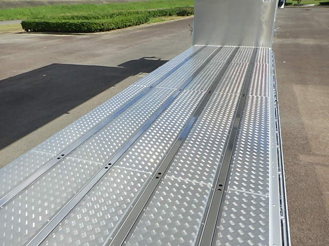 三菱 令和7年式 4軸低床冷凍ウィング 車検付き 登録未使用車|中古トラックの販売・買取・査定のアイナビ