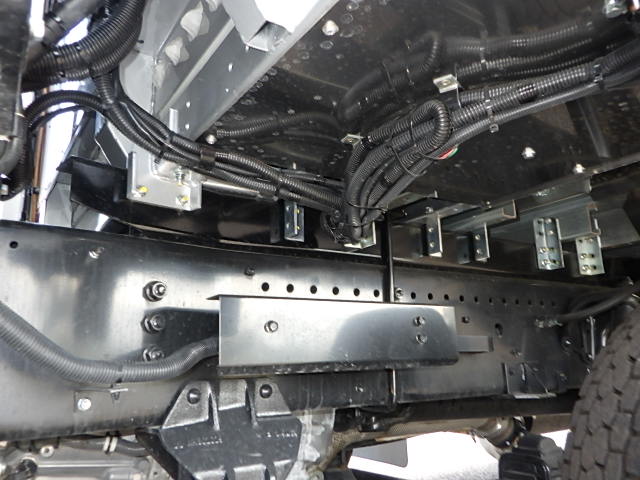 三菱 令和7年式 4軸低床冷凍ウィング 車検付き 登録未使用車|中古トラックの販売・買取・査定のアイナビ