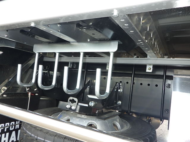 三菱 令和7年式 4軸低床冷凍ウィング 車検付き 登録未使用車|中古トラックの販売・買取・査定のアイナビ