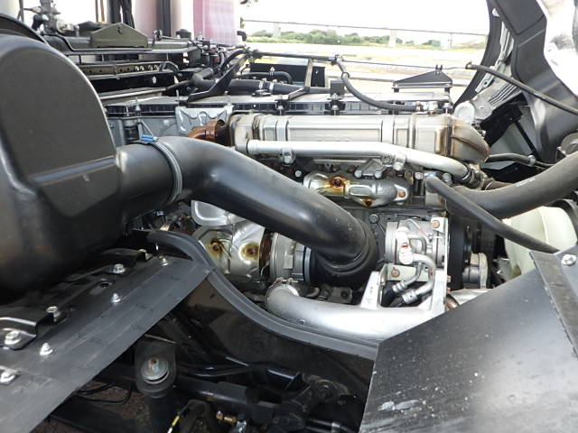 三菱 令和7年式 4軸低床冷凍ウィング 車検付き 登録未使用車|中古トラックの販売・買取・査定のアイナビ