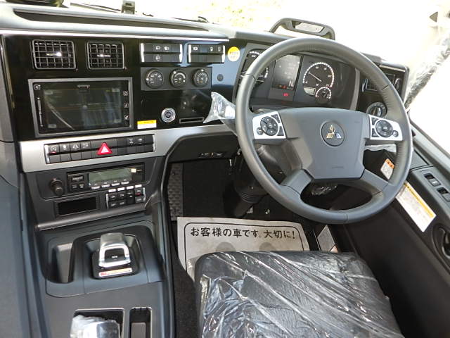 三菱 令和7年式 4軸低床冷凍ウィング 車検付き 登録未使用車|中古トラックの販売・買取・査定のアイナビ