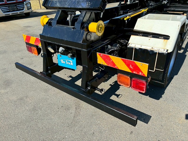 増トン脱着装置付コンテナ専用車アームロールリアジャッキ付|中古トラックの販売・買取・査定のアイナビ