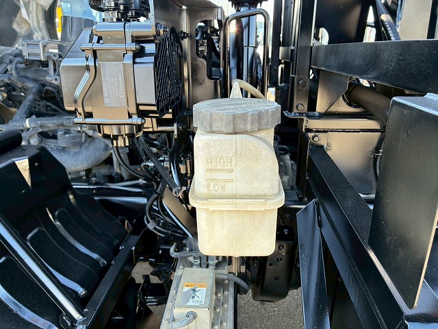 増トン脱着装置付コンテナ専用車アームロールリアジャッキ付|中古トラックの販売・買取・査定のアイナビ