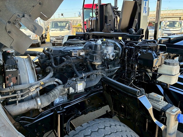 増トン脱着装置付コンテナ専用車アームロールリアジャッキ付|中古トラックの販売・買取・査定のアイナビ