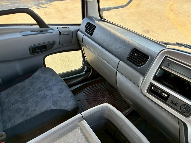 増トン脱着装置付コンテナ専用車アームロールリアジャッキ付|中古トラックの販売・買取・査定のアイナビ