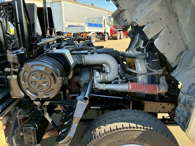 増トン脱着装置付コンテナ専用車アームロールリアジャッキ付|中古トラックの販売・買取・査定のアイナビ