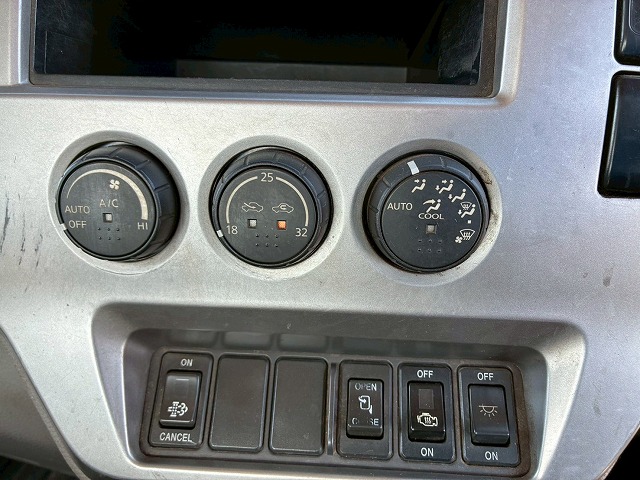 増トン脱着装置付コンテナ専用車アームロールリアジャッキ付|中古トラックの販売・買取・査定のアイナビ