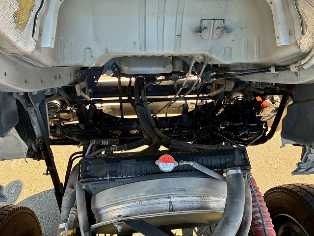 増トン脱着装置付コンテナ専用車アームロールリアジャッキ付|中古トラックの販売・買取・査定のアイナビ